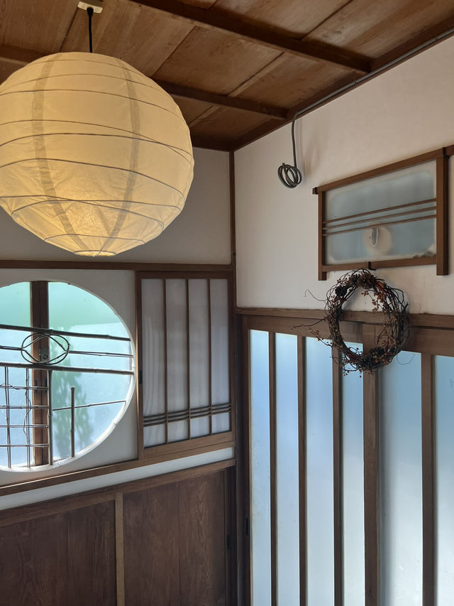 逗子駅から徒歩8分くらいのある隠れカフェAoito
