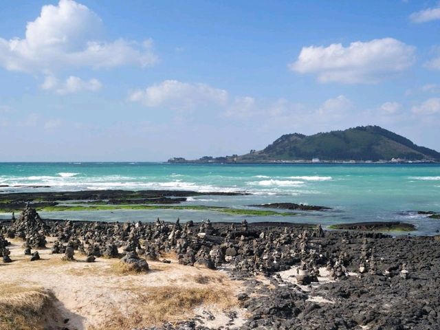 🏖️ 협재해수욕장 – 에메랄드빛 노을이 머무는 해변