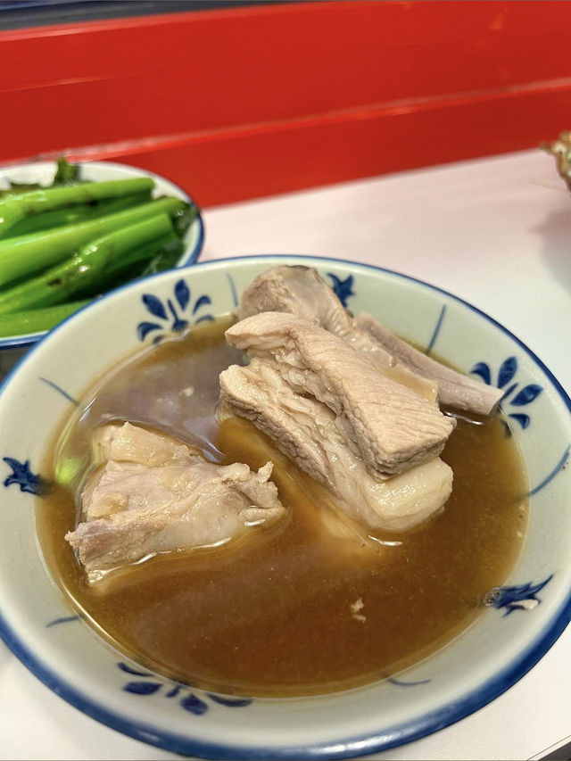 Nostalgic Bites with a Malaysian Twist at Two Greens 兩草, Hong Kong 