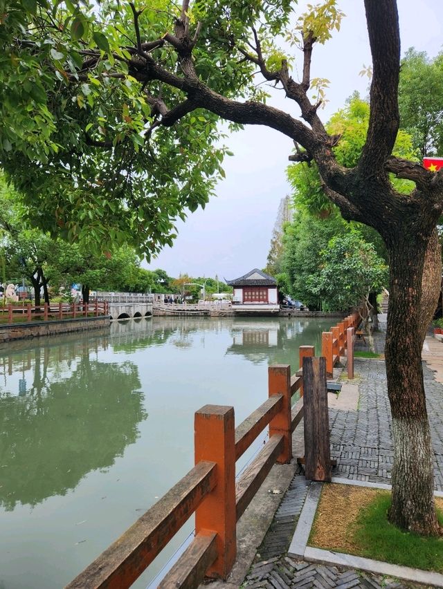 Zhujiajiao — Shanghai’s little Venice of the East. 🚤🏯