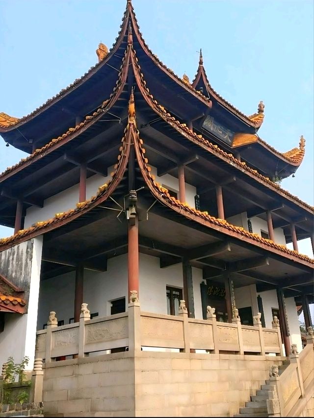 Echoes of Time at Tianxin Pavilion, Hunan