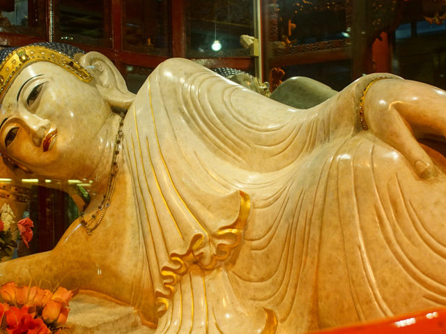 Jade Buddha Temple ความสงบกลางมหานครเซี่ยงไฮ้