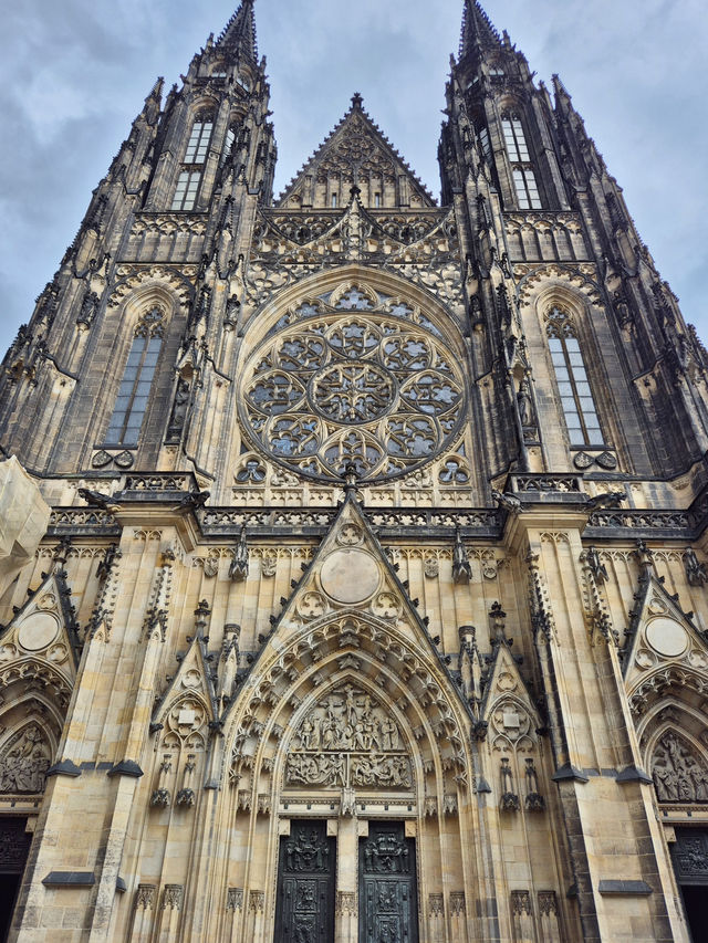 ⛪ 프라하 여행의 핵심, 성 비투스 대성당 🌿