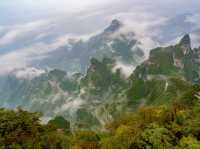 เปิดประตูสู่สวรรค์ชมใบไม้เปลี่ยนสีเขาเทียนเหมินซาน
