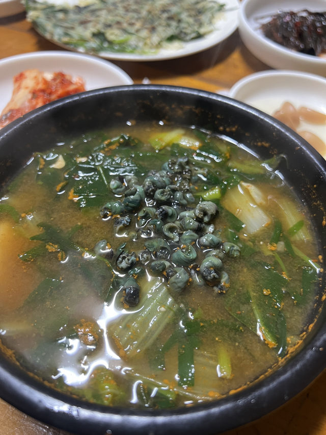 🇰🇷 충북 영동 월류봉에서 시작하는 겨울 힐링 여행 🇰🇷 충북 영동 월류봉에서 시작하는 겨울 힐링 여행