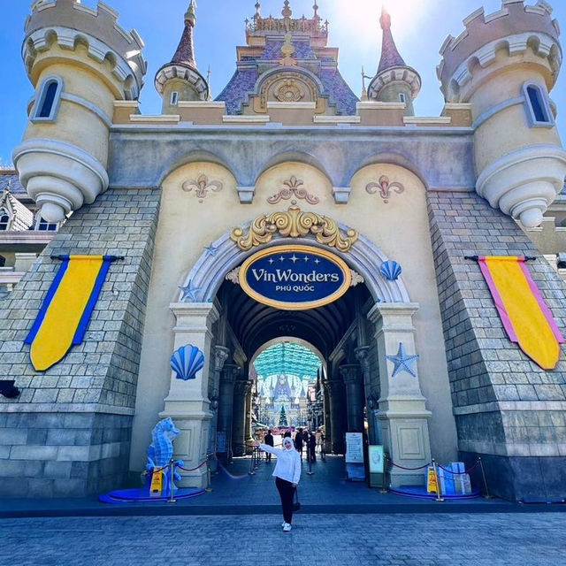 Adventure Awaits: VinWonders in Phu Quoc, Vietnam