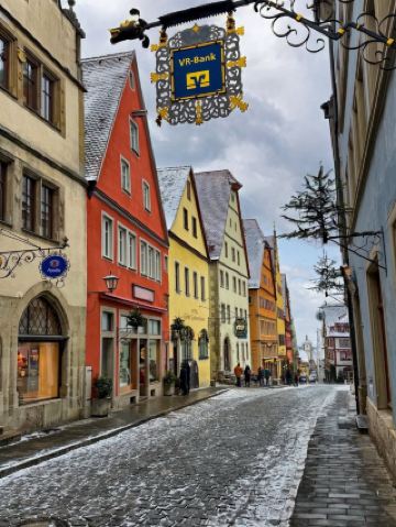 Icy Architecture Magic🏛️