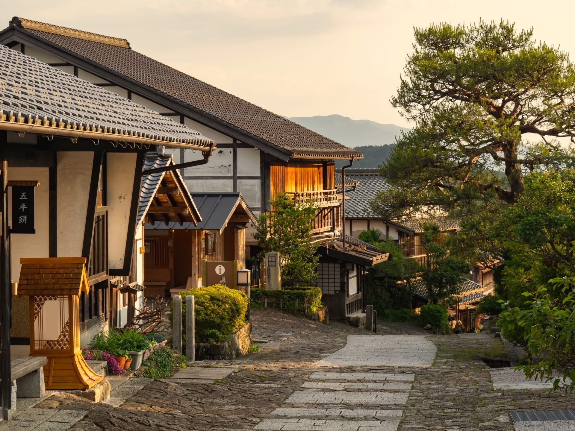 Nagoya: A Visit to the Edo-Period Ancient Post Towns "Magome-juku" and "Tsumago-juku".