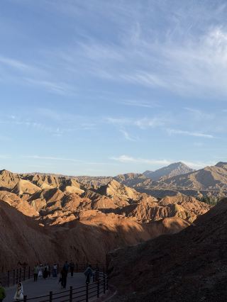 🌈 3 Days in Zhangye: Rainbow Mountains, an Empty Canyon & a Sleeping Giant