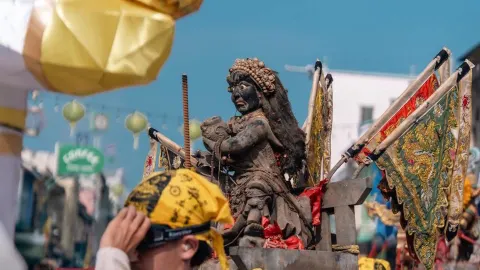 ✨⛩️ The Iew Keng procession at Tha Ruea Shrine | Phuket Vegetarian Festival, Day 5 — traveler post in Phuket