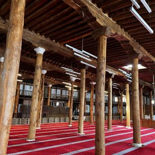 목재 다용의 상냥한 인테리어의 모스크 UNESCO 세계 유산!