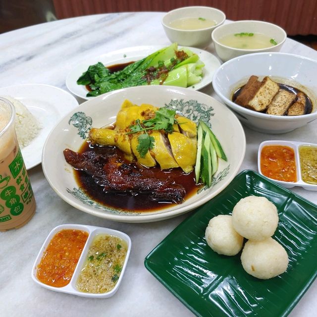 中華茶樓 | 馬六甲 雞粒飯之城 | 食嫩滑白切雞