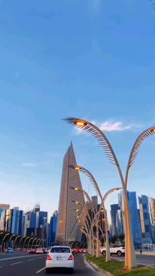 🌅 Doha Corniche: A Scenic Waterfront Promenade with Iconic Views 🇶🇦✨