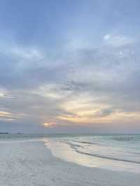 🌴 Thulusdhoo Holiday – Relax, Explore, Repeat 🌊✨