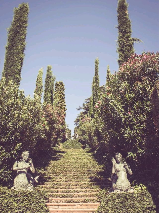 Сады Святой Клотильды Сады Святой Клотильды