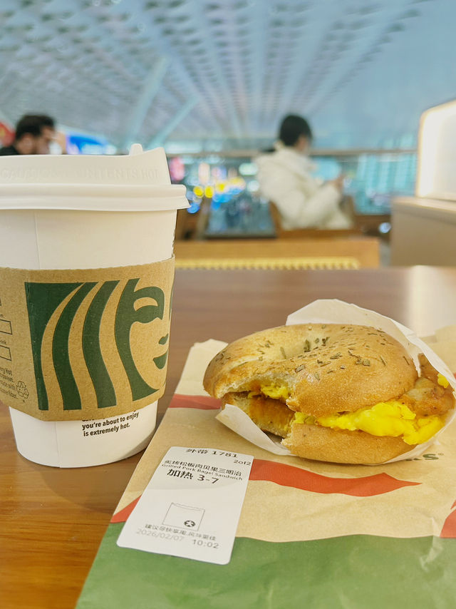 7-hour layover at Zhengzhou International Airport 🇨🇳