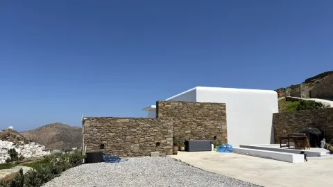 静かで混雑していないギリシャの島、イオス島 — traveler post in イオス島