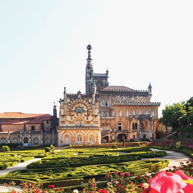 Staying at the Palace Hotel of Bussaco