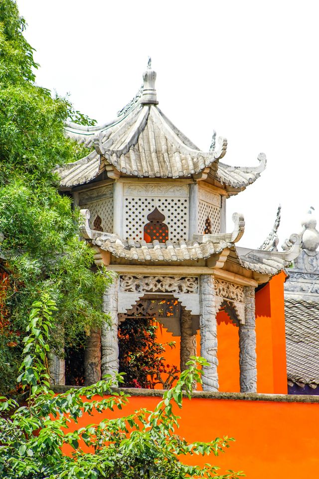 穿越時光的秘境：西昌靈鷹寺探幽