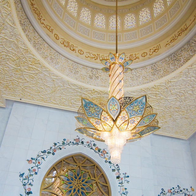 現實世界裡的一千零一夜 | 謝赫扎耶德清真寺