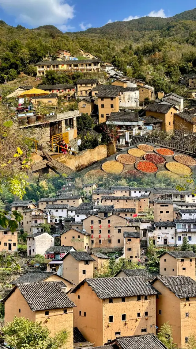 The Last Pristine Land in Southern Anhui - Yangchan Tulou