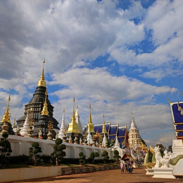 ยำทุกวัดไว้ในที่เดียว! 清迈的这寺庙！必须打卡！