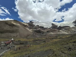 The Accusation of the Karola Glacier