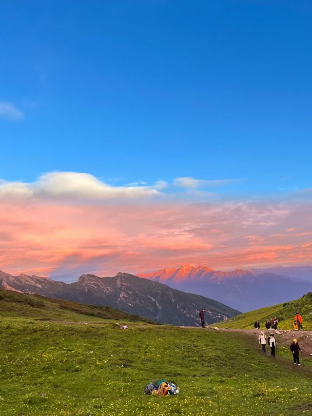 不用遠赴阿勒泰,就來九頂山吧。