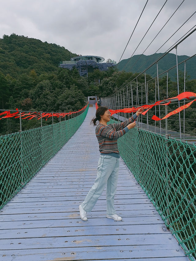 桐君山與富春江遊輪之旅。