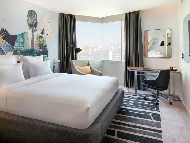 雅加達度假首選 | Novotel 酒店雅加達奇基尼  酒店：諾富特酒店 - 雅加達奇基尼酒店 。
