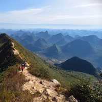 莫六公頂：雲端之上的徒步之旅
