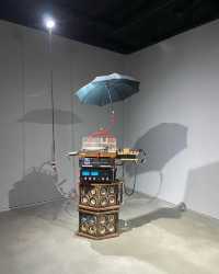 トム・サックスのBTS美術館Hybe Insight個展