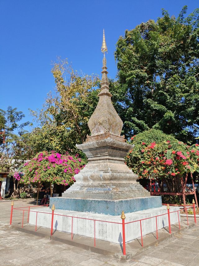 老撾之行八：展開老撾千年古城一日遊
