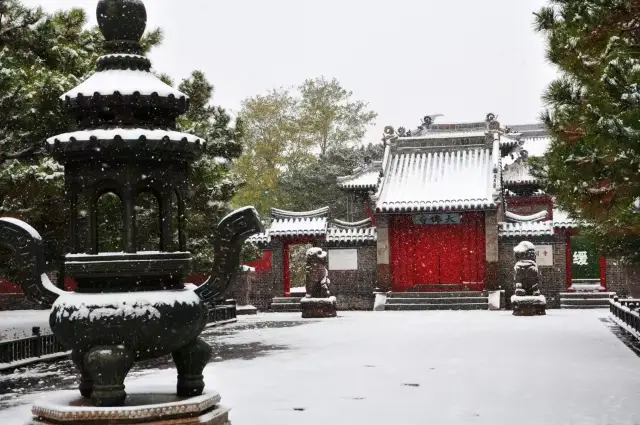 Jinzhou Yixian Fengguo Temple Travel Guide