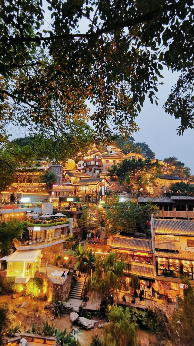 在重慶，也有被遺忘的千與千尋，「龍貓」太可愛了……