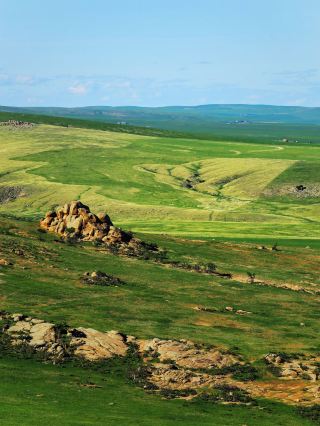A 6-Day Spring Trip to Xilingol League: Embrace the Beauty of the Grasslands