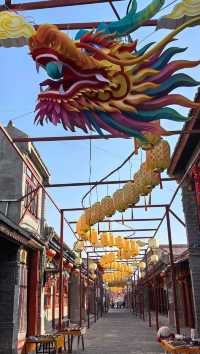 踏上阿克套這片土地，就像闖進了被塵世遺忘的夢幻之境