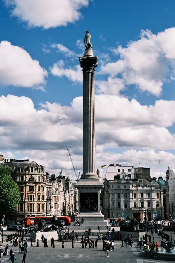Exploring Trafalgar Square on a Leisurely Afternoon