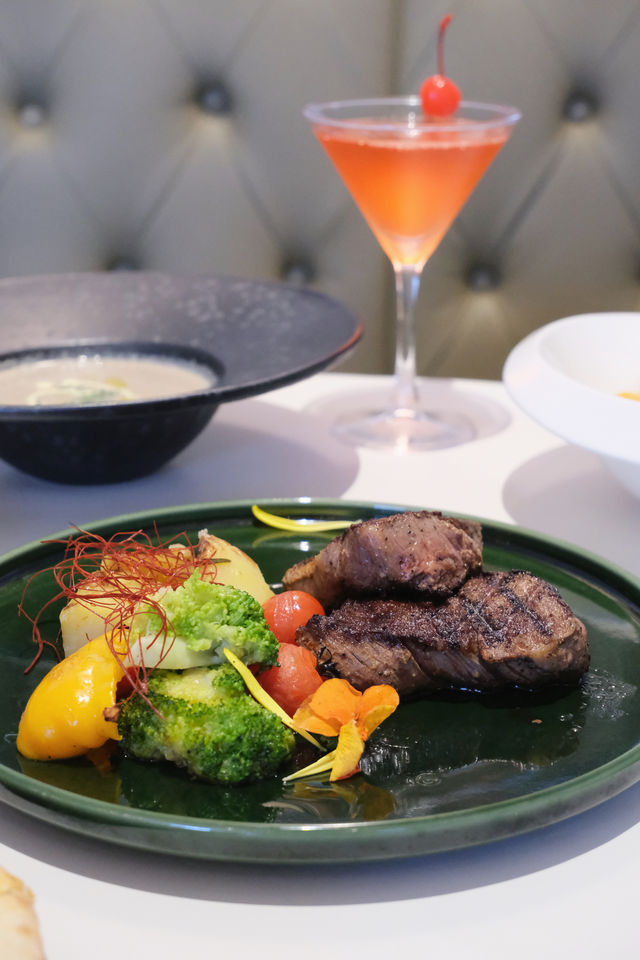 在海邊！！！吃到了意大利漂亮飯