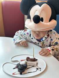 在香港迪士尼過生日真的超級出片！🎠 兒子5歲生日安排在這裡，儀式感直接拉滿～ 分享超全攻略，包你過個完美生日！