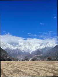 藏地必去日照金山