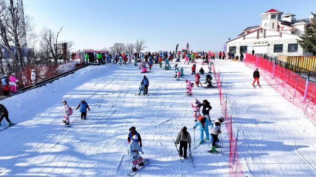 亞布力陽光滑雪場6號道開板