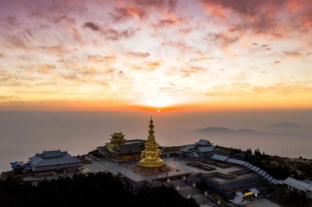 登峨眉山遇仙境，歸雲水居享私湯：把治癒藏進山川與暖湯裡