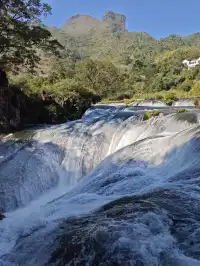 終於來到課本裡的黃果樹瀑布!