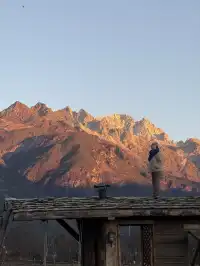 麗江｜糊塗窩免費的日照金山官方攻略