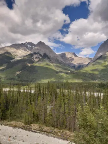 Unforgettable Train Journey Through Stunning Scenery