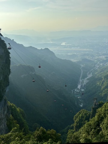 ※yujigokigen　MOUNTAIN RYTHYM　トゥンバ Tianmen Mountain｜A rendezvous in the clouds, leaving the earthly