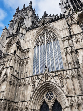 Explore the best of Britain in 2 days for about 2,000 per person