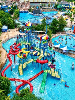 A Complete Guide to Summer Fun at Dreamy Water World 🌊