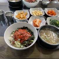 갈비집인데 육회비빔밥이 더 유명한 한빈갈비식육식당